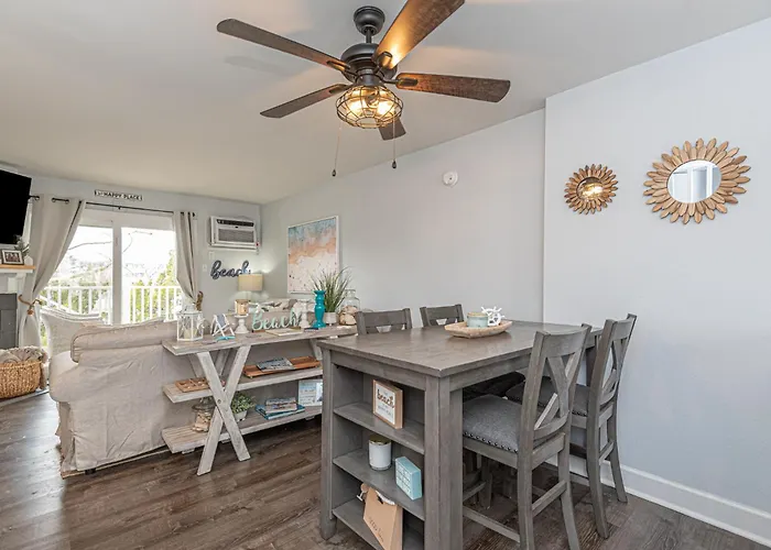 Spacious 3br Townhouse With Pool