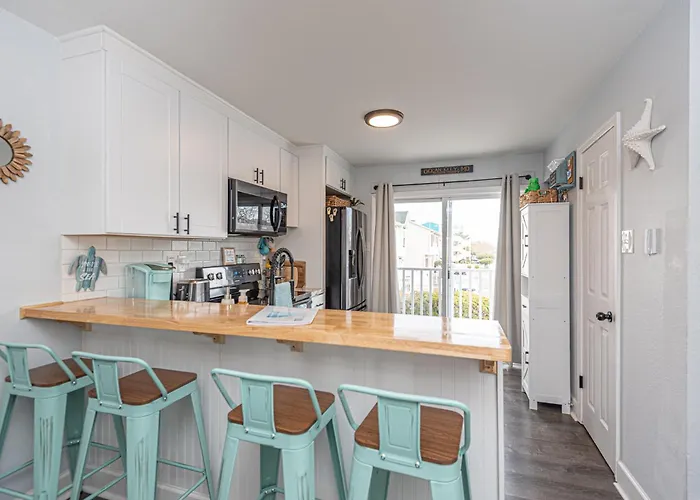 Spacious 3br Townhouse With Pool Ocean Stadt
