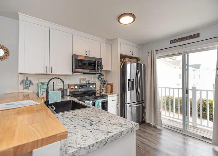Spacious 3br Townhouse With Pool Ocean Stadt