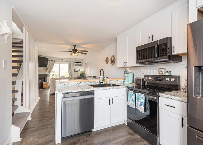 Ferienhaus Spacious 3br Townhouse With Pool *