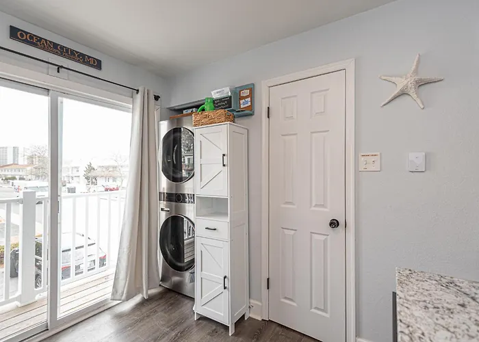 Spacious 3br Townhouse With Pool Ferienhaus