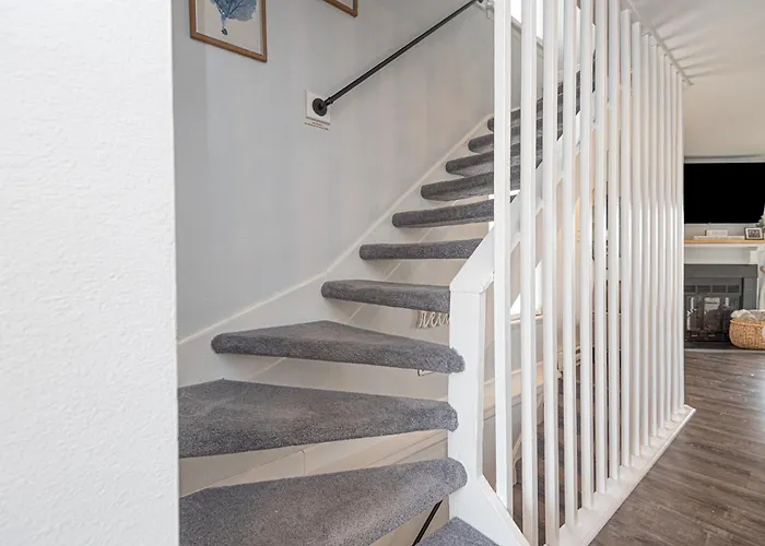 Ferienhaus Spacious 3br Townhouse With Pool *