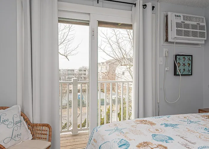 Spacious 3br Townhouse With Pool