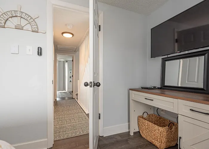 Spacious 3br Townhouse With Pool Ferienhaus *