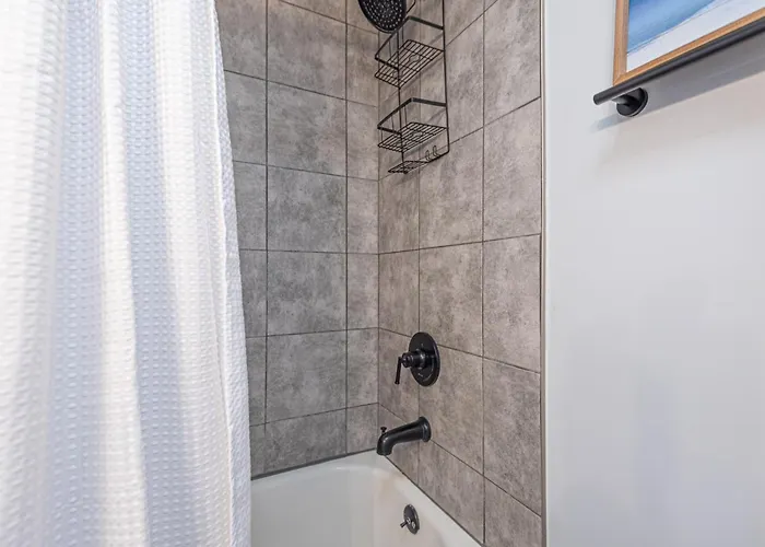 Ferienhaus Spacious 3br Townhouse With Pool *