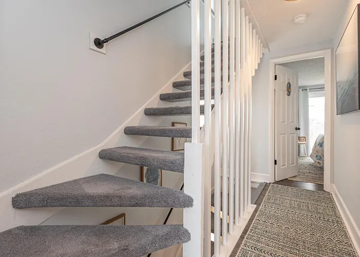 Ferienhaus Spacious 3br Townhouse With Pool