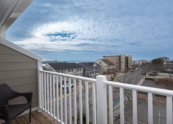Spacious 3br Townhouse With Pool * Ocean Stadt
