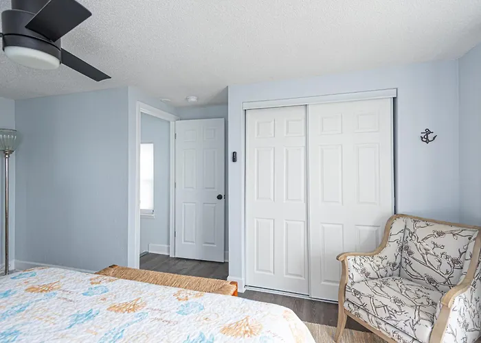 Ferienhaus Spacious 3br Townhouse With Pool