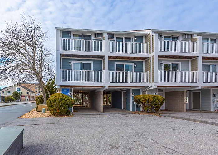 Ferienhaus Spacious 3br Townhouse With Pool Ocean Stadt